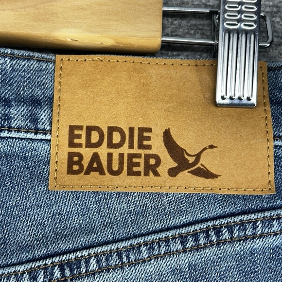 Eddie Bauer Mr Eddies Flex Relaxed Fit Jeans Men Size 33x32 Blue Denim NEW - Picture 2 of 11
